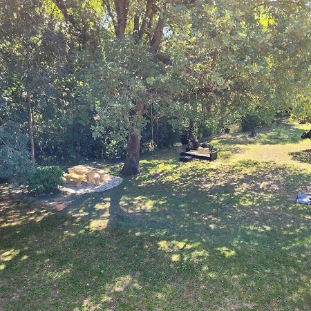 Ferienwohnung Au Bord De L'Alzon Uzès Exterior foto