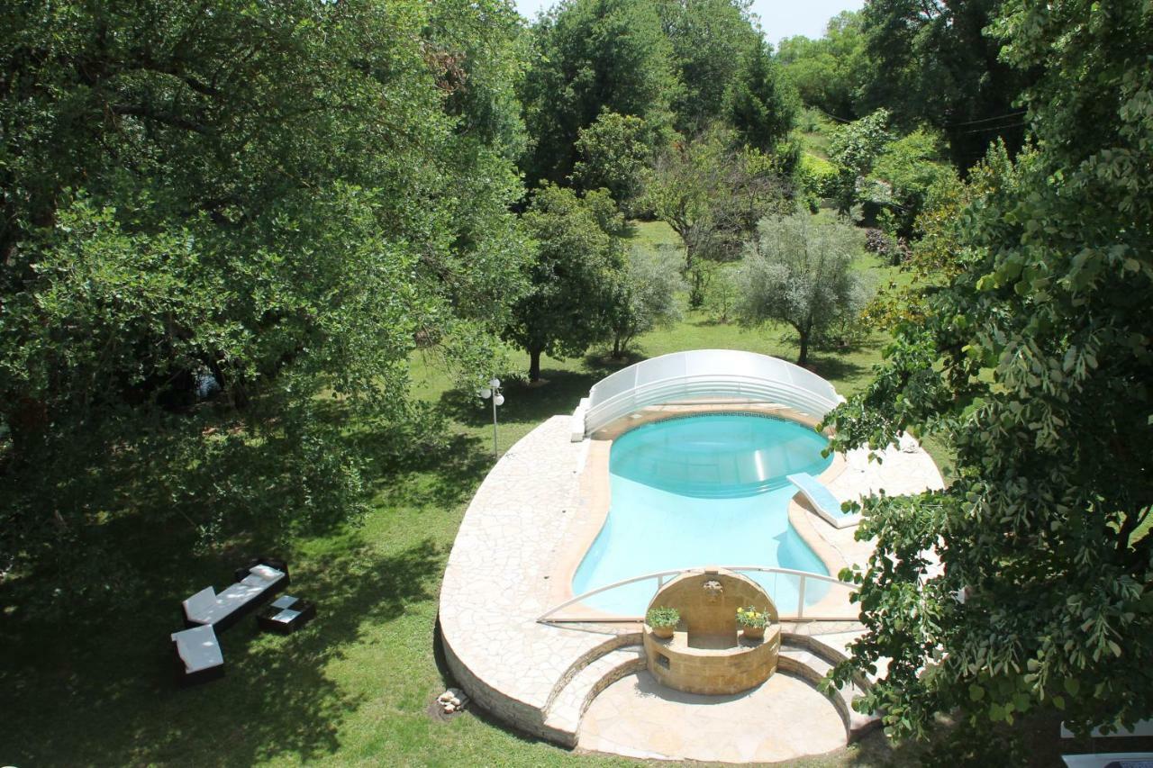 Ferienwohnung Au Bord De L'Alzon Uzès Exterior foto